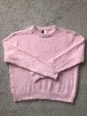 H&M DIVIDED Crewneck Sweater.